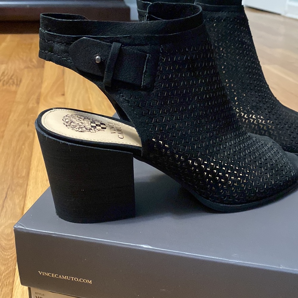 Vince Camuto Lidie Cutout Bootie chunky heel Sandal size 10 - Picture 4 of 7